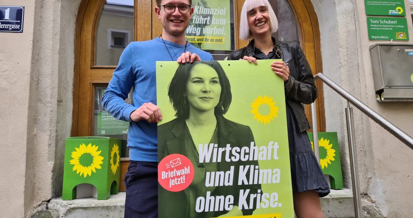 Freuen sich über den Besuch der Grünen Kanzlerkandidatin in Passau: Bundestagskandidatin Stefanie Auer und Kreisvorsitzender Matthias Weigl. Bild: Grüne Passau