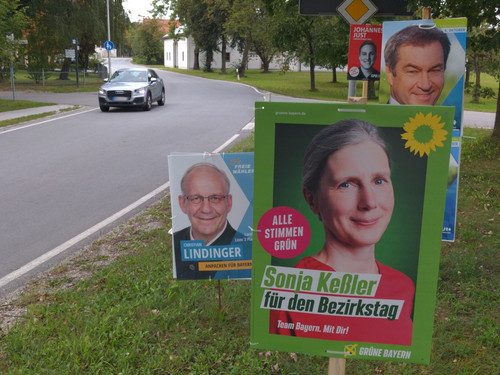 Sonja Keßler wirbt für die Wahl in den Bezirkstag 