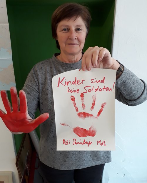 MdL Rosi Steinberger zum Red-Hand-Day