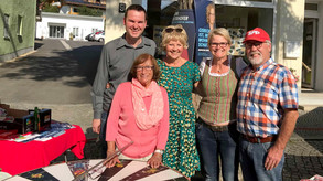 Brigitte Steidele (3.v.l.) bei den Kollleg*innen von der SPD: Andreas Winterer (links) und Sabine Mayerhofer (2.v.r.) 