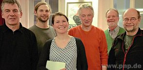 Guter Dinge: Boris Burkert (v.l.), Anton Schuberl, Maria Kalin, Dirk Wildt, Sprecher des Grünen-Kreisverbands, Salzwegs 3. Bürgermeister Christian Domes und Landesvorsitzender Eike Hallitzky. − Foto: PNP  Passau. Themen, die in Stadt und Land gleicher