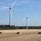 Vier Windräder, die etwa im südlichen Hügelland oder auch oberhalb der Innleiten stehen könnten, reichen aus, um  den gesamten Strombedarf der 16.000 Pockinger Haushalte zu decken | Foto: Eike Hallitzky