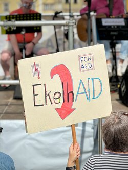 Plakat. 14. April 2024: Demo für Demokratie und Vielfalt in Rotthalmünster | Foto: Claudia Woller