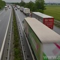Die Anwohner von Reding bei Neuhaus am Inn hatten sich gegen den Bau eines Lkw-Parkplatzes und damit verbunden die Verlegung der Grenzkontrollen dort hin gewehrt. Nun lenkte das Bundesverkehrsministerium ein. −Foto: Archiv Jörg Schlegel