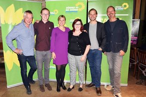 Dirk Wildt, Matthias Weigl, Katharina Schulze, Stefanie Kauschinger (Vorsitzende Pro Familia Bayern), Toni Weigl, Frederic Sascha Müller | Foto: Hermann Schoyerer