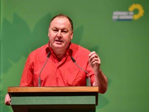 8. Listenpltaz: Erhard Grundl überzeugt eine satte Mehrheit der knapp 300 Delegierten | Foto: Herman Schoyerer