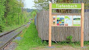 Der Haltepunkt Tiefenbach der Ilztalbahn in Unterjacking wird vorerst weiterhin nur im touristischen Saisonbetrieb bedient. âˆ’ Foto: Schauer