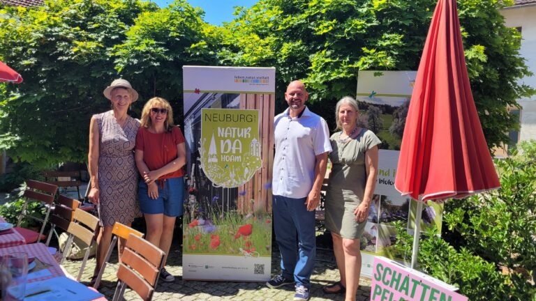 Landkreis GRÜNEN besichtigen Leuchtturmprojekt „Natur dahoam“ in Neuburg am Inn